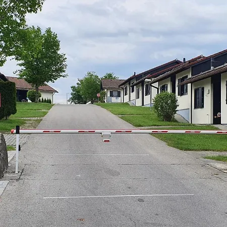 Am Feriendorf Hochbergle Haus 8